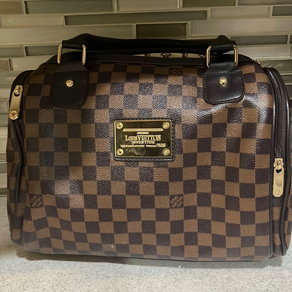 Cute checker pattern purse